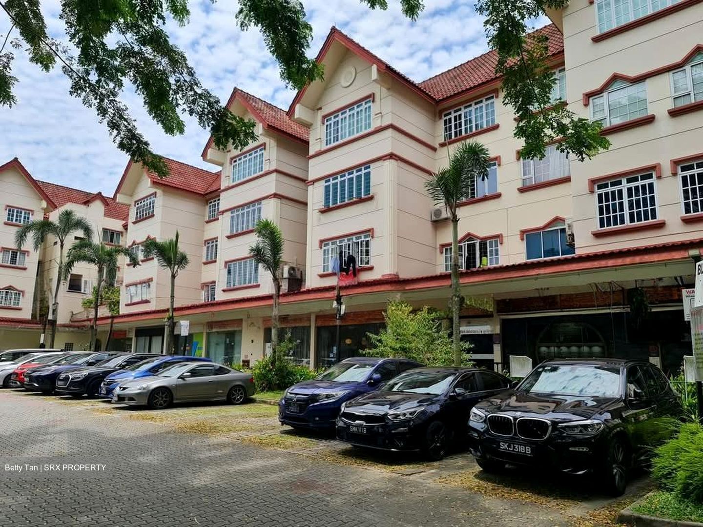 Hong Heng Mansions (D26), Shop House #572985521